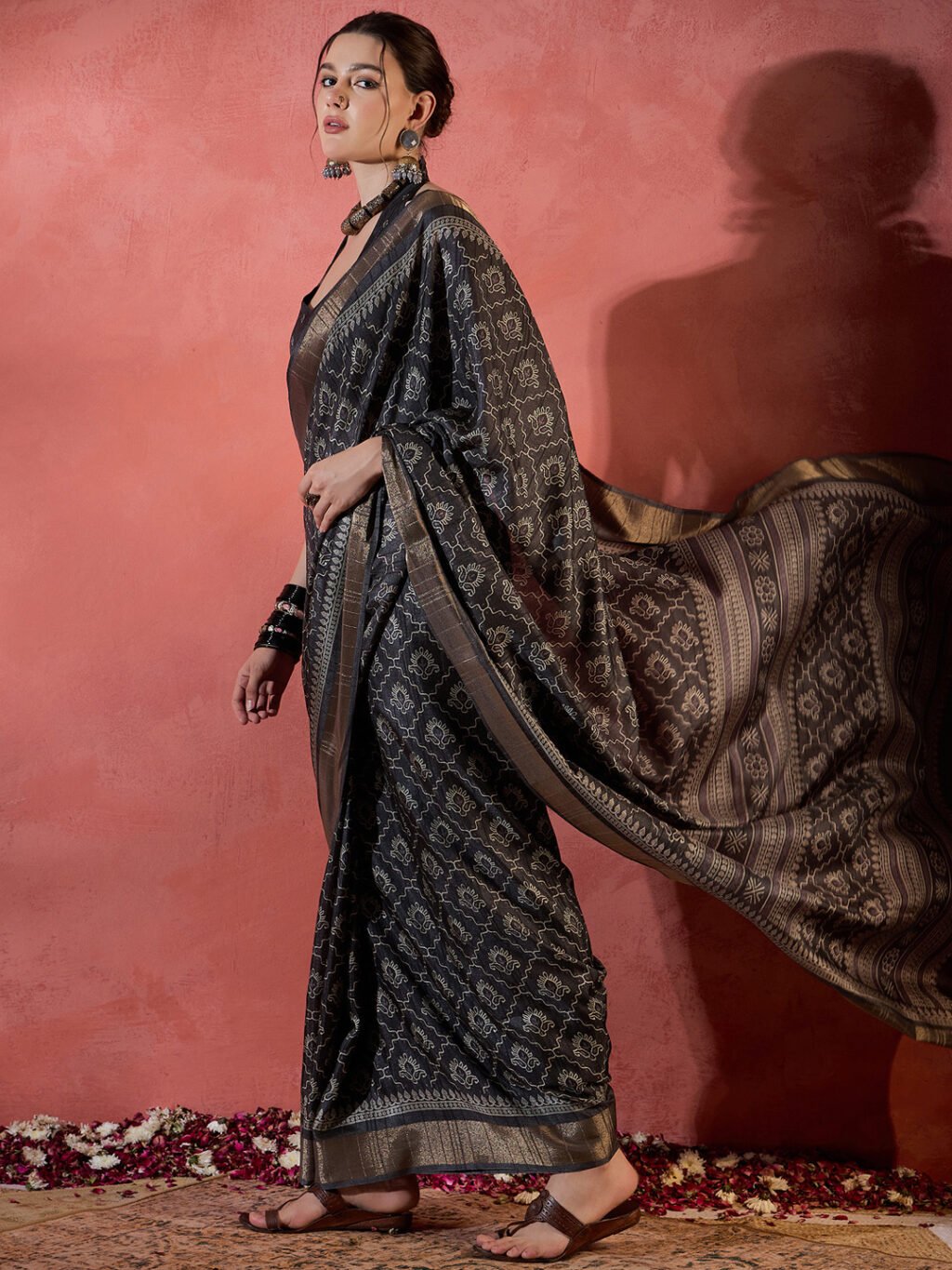 Black Silk Saree - Image 3