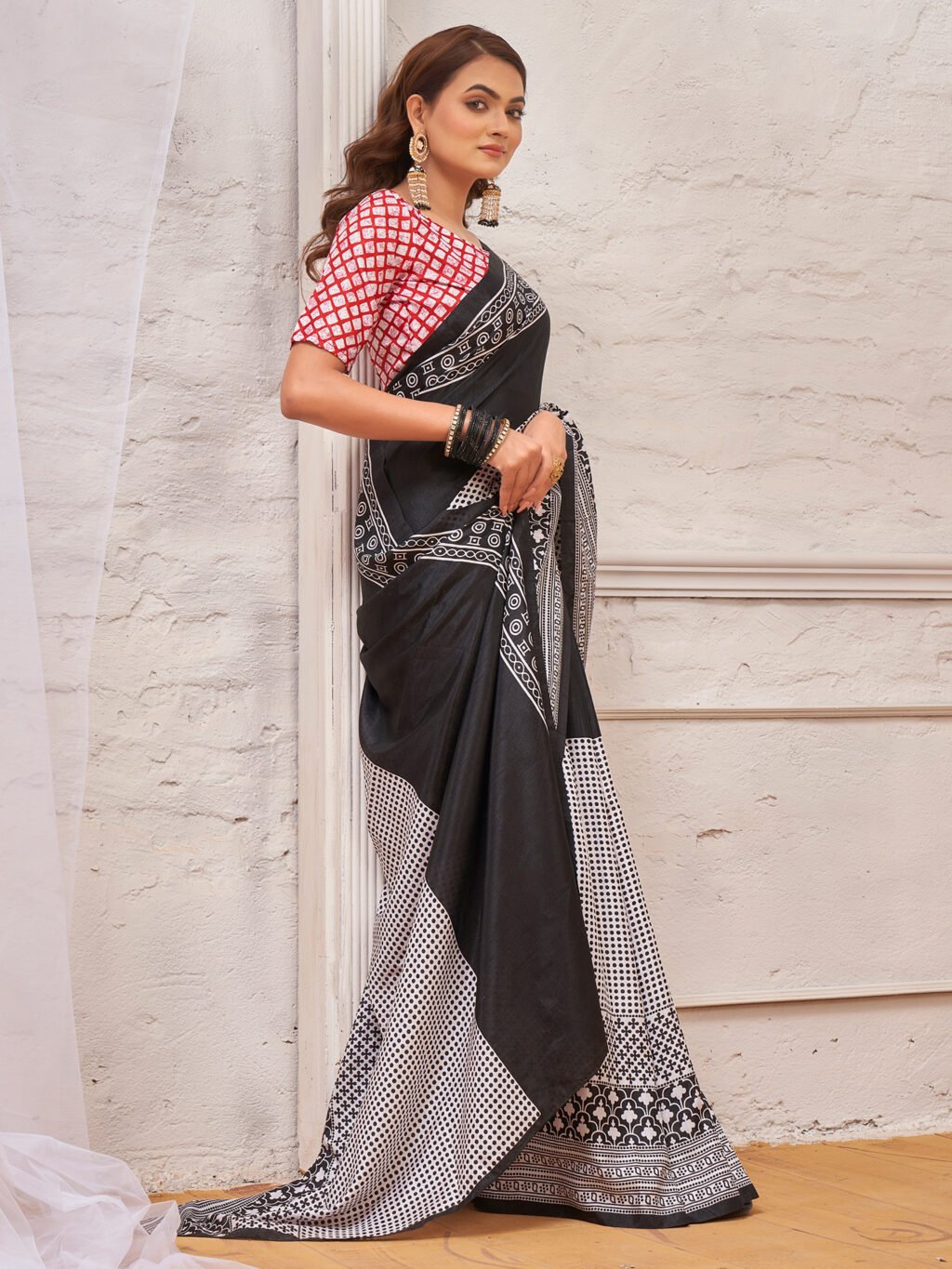 showcasing the beauty and craftsmanship of Traditional Saree.