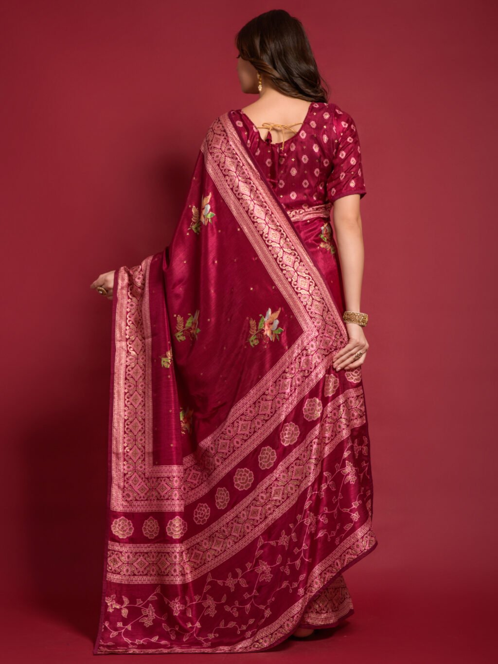 showcasing the beauty and craftsmanship of Traditional Saree.