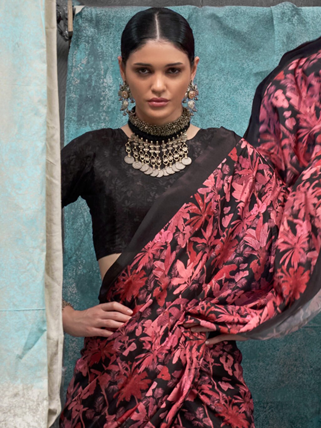 Get the best saree shops in Chandni Chowk