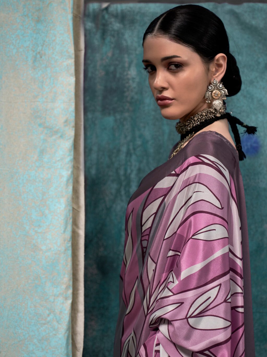 Get the best organza saree
