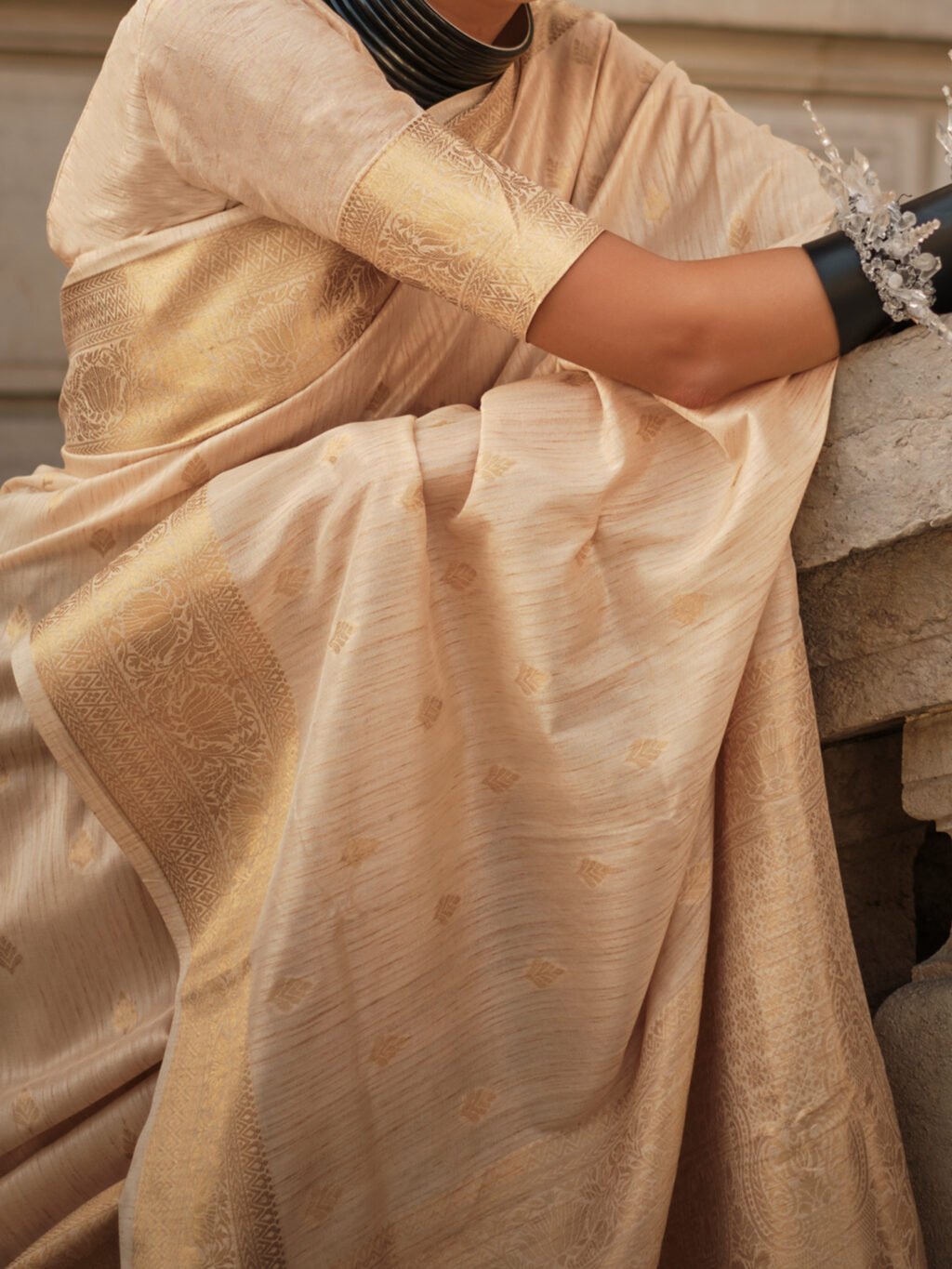 Cream Handloom Khaddi Silk Saree - Image 4