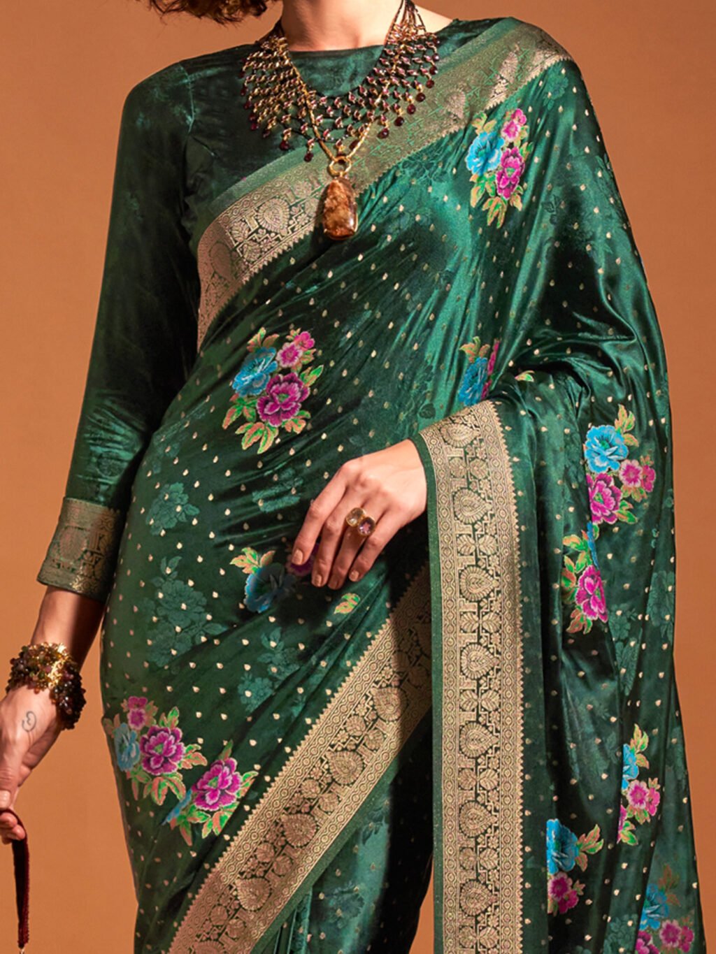 Dark Green Silk Saree - Image 4