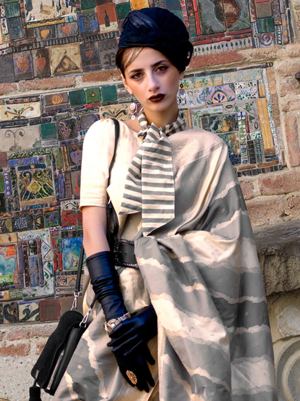 Grey Silk Saree - Image 4