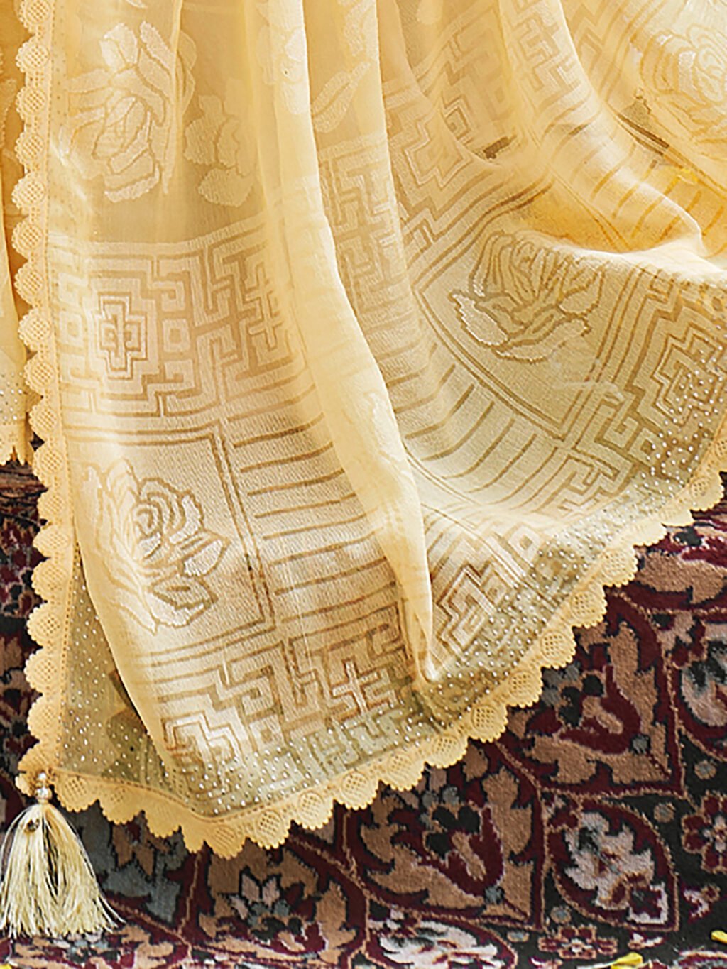 Get the best Paithani saree