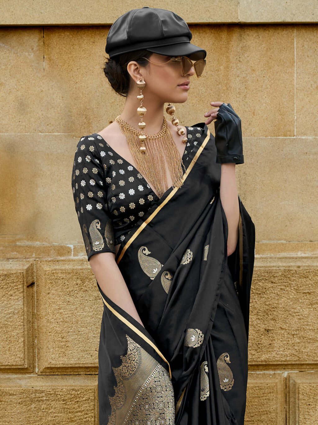 Black Silk Saree - Image 3