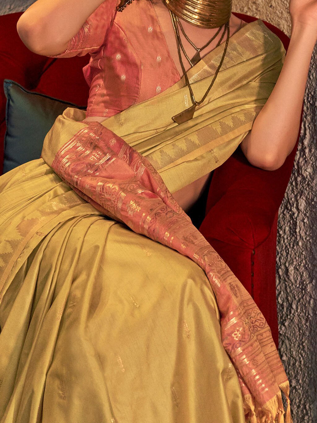 Gold Silk Saree - Image 4