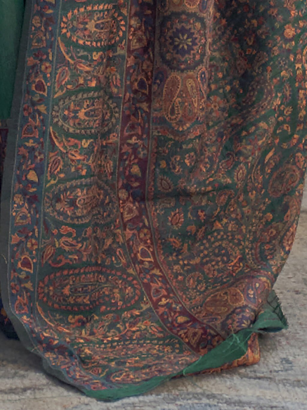 Green Silk Saree - Image 4