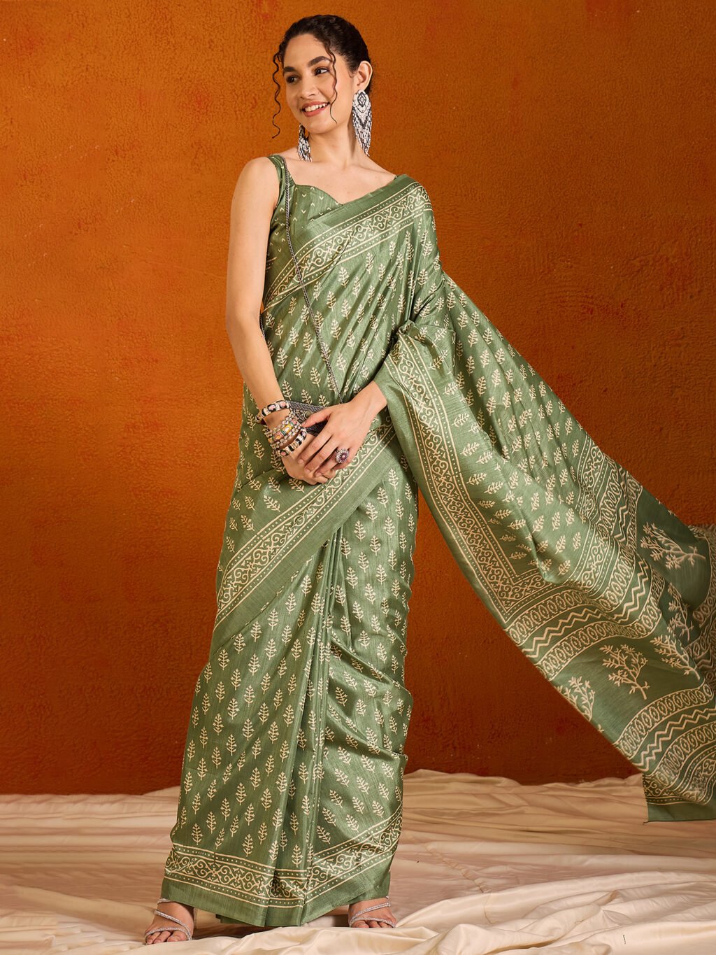Olive Cotton Saree - Image 4