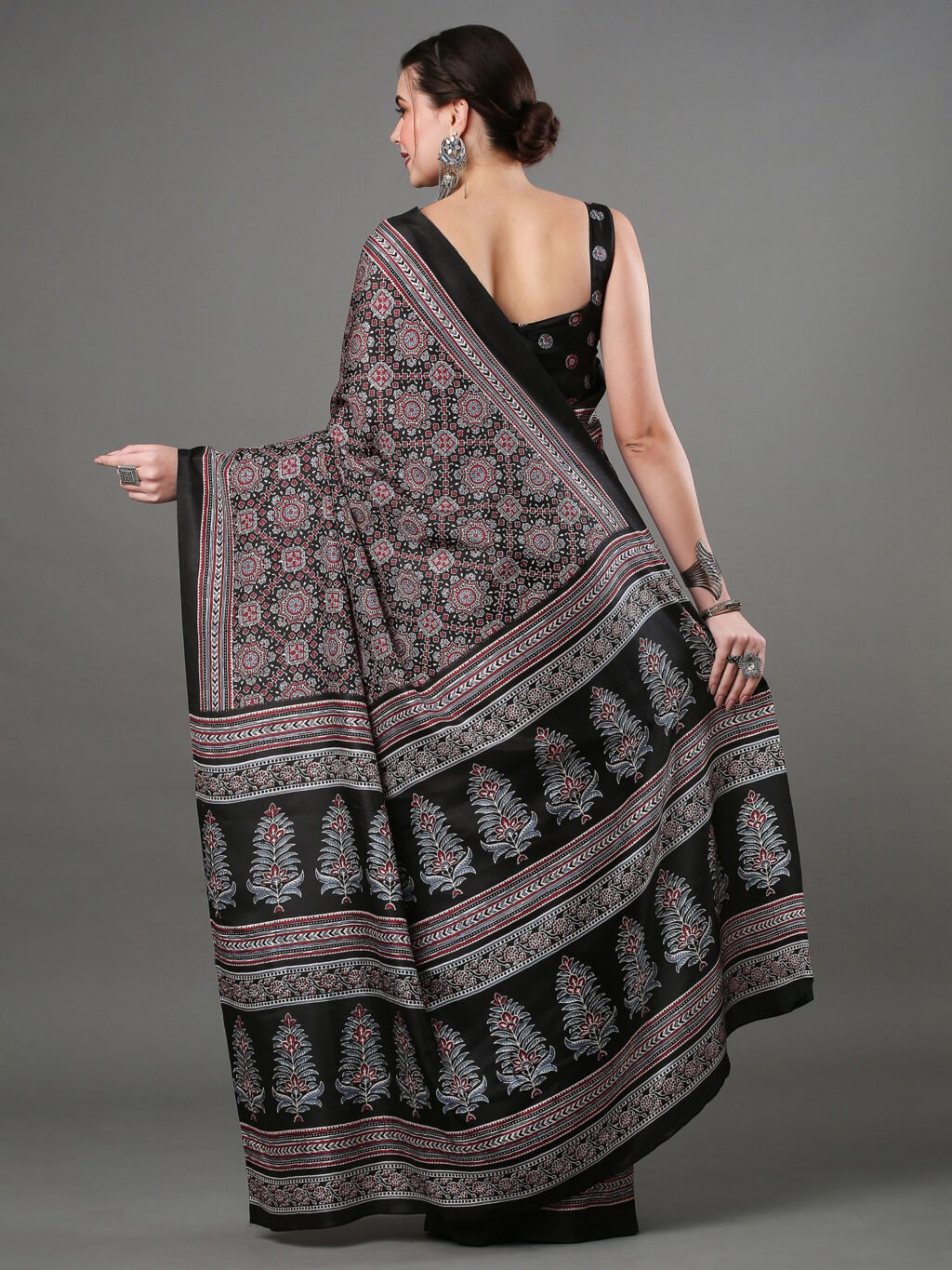 showcasing the beauty and craftsmanship of Party Wear Saree.