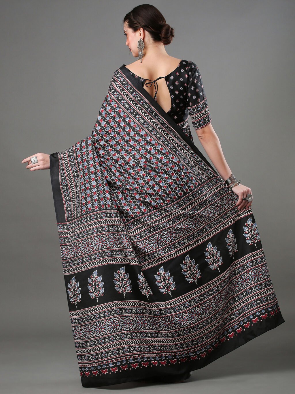 showcasing the beauty and craftsmanship of Traditional Saree.