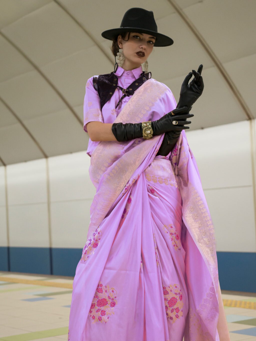 Lavendar Silk Saree - Image 3