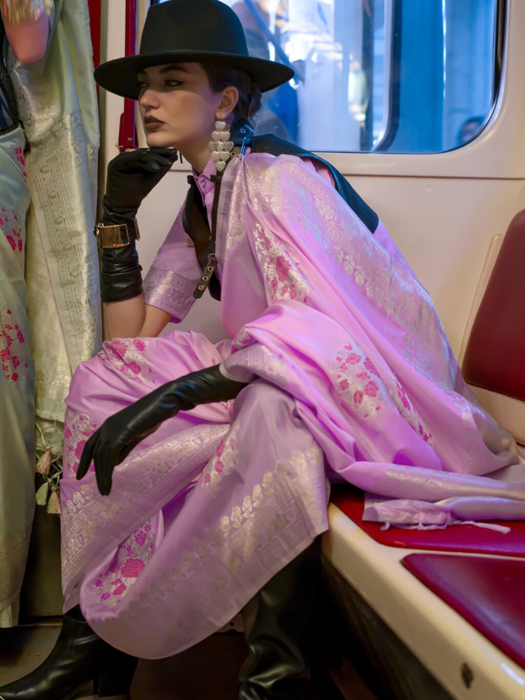 Lavendar Silk Saree - Image 4
