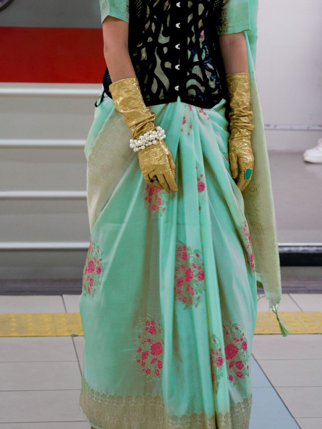 Sea Green Silk Saree - Image 3