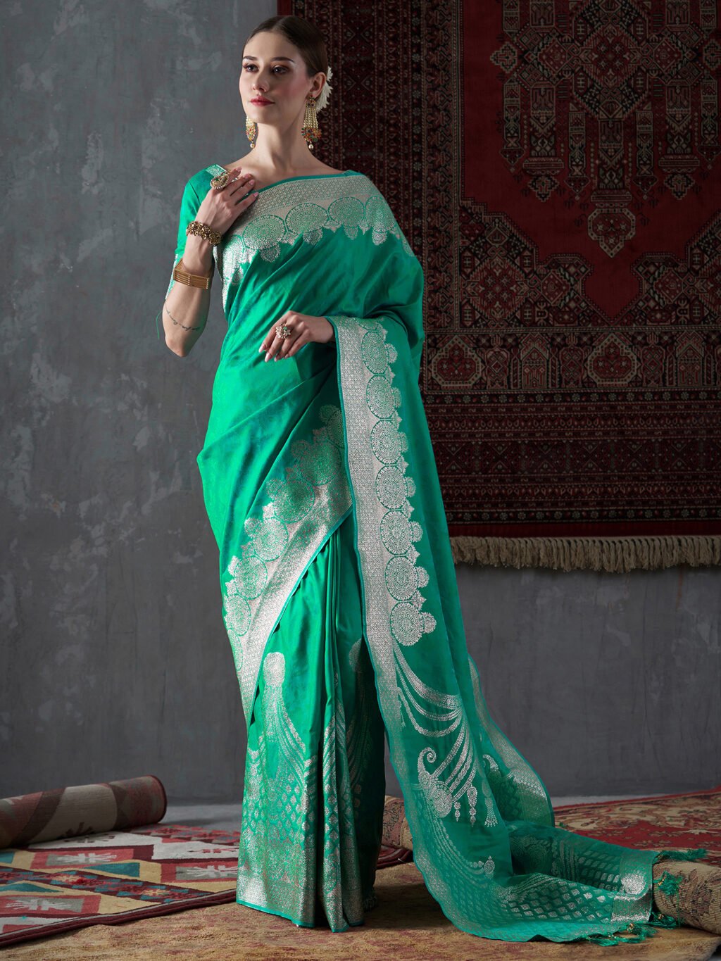 showcasing the beauty and craftsmanship of Traditional Saree.