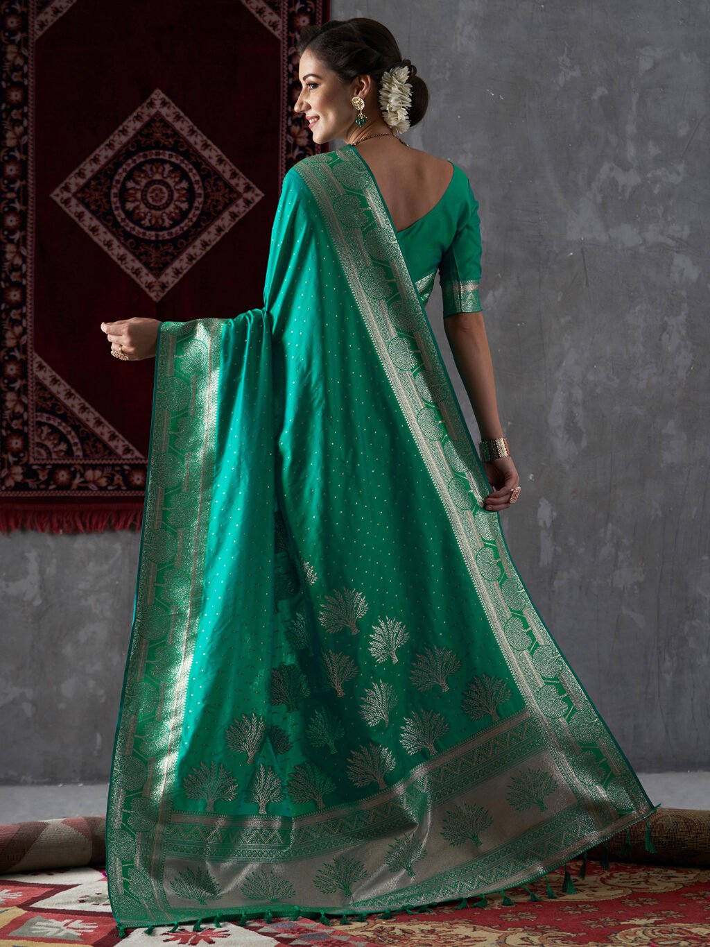 Sea Green Kanjeevaram Silk Saree - Image 4