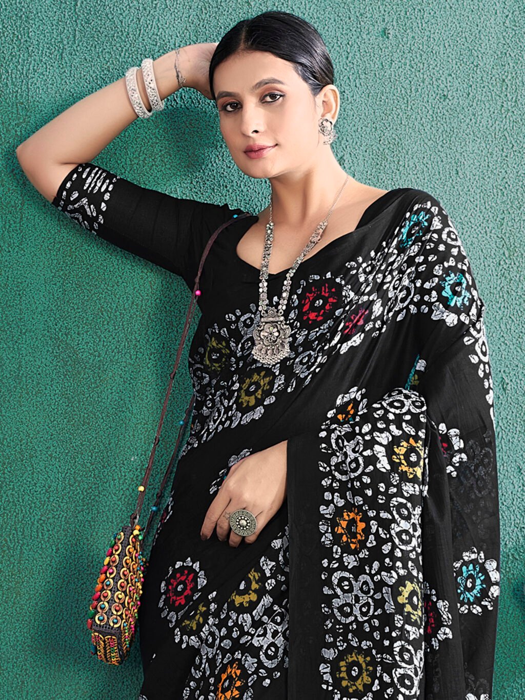 Black Cotton Saree - Image 3