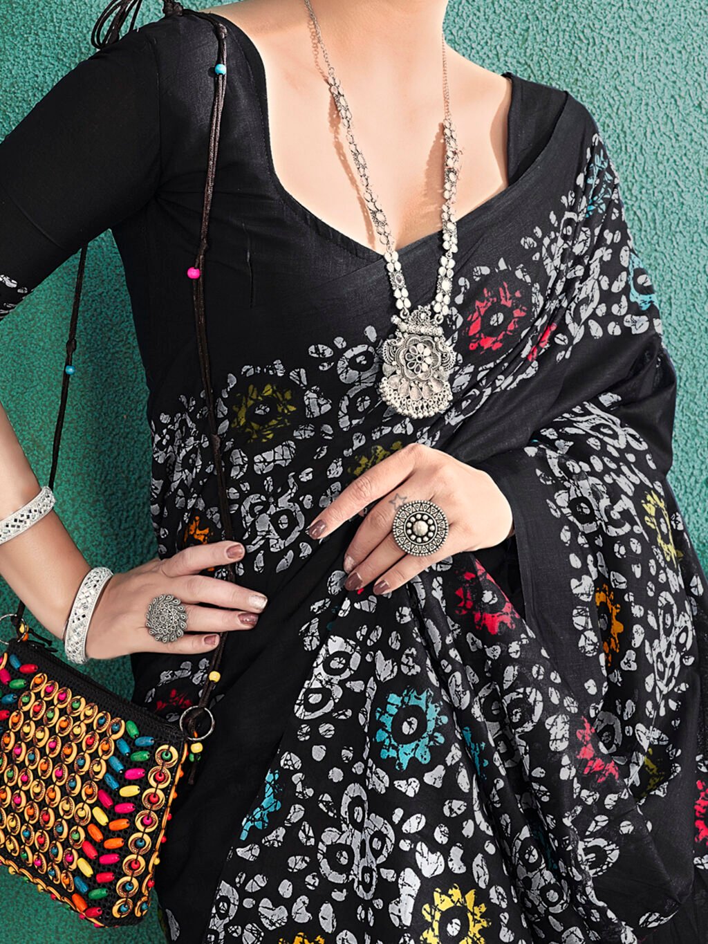 Black Cotton Saree - Image 4