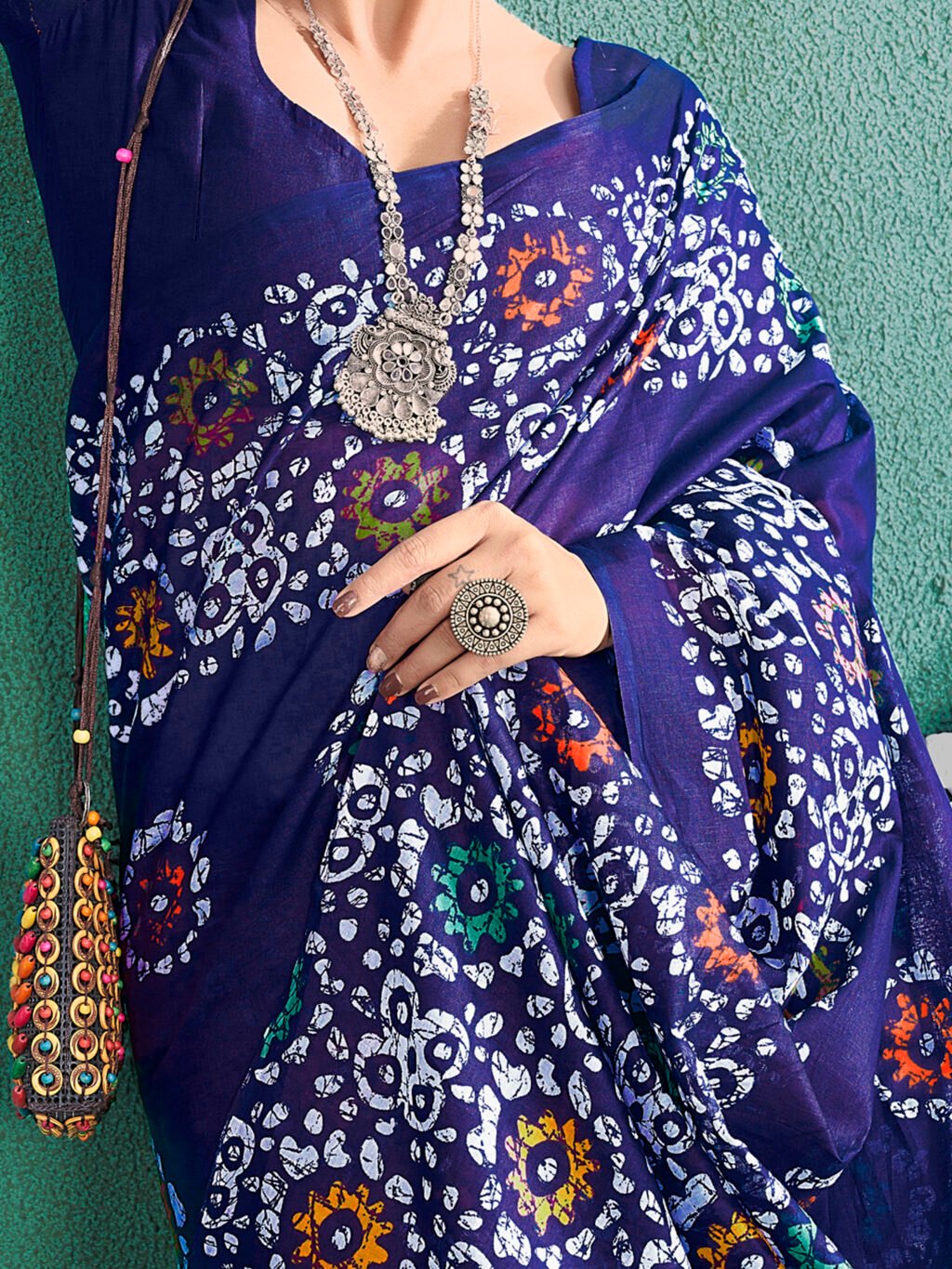 Navy Blue Cotton Saree - Image 4