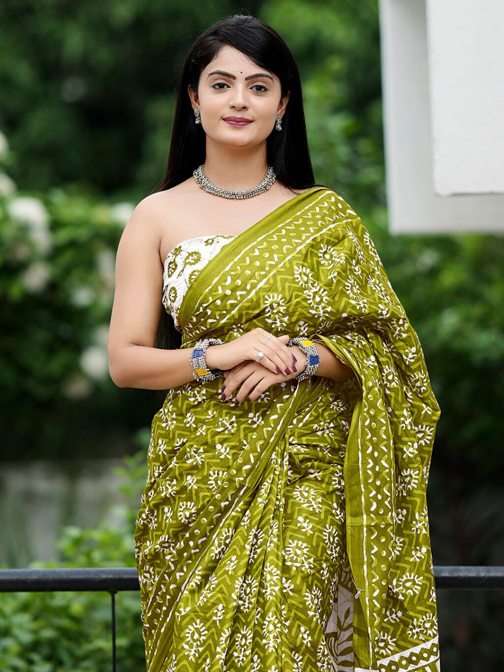 Olive Cotton Saree - Image 4