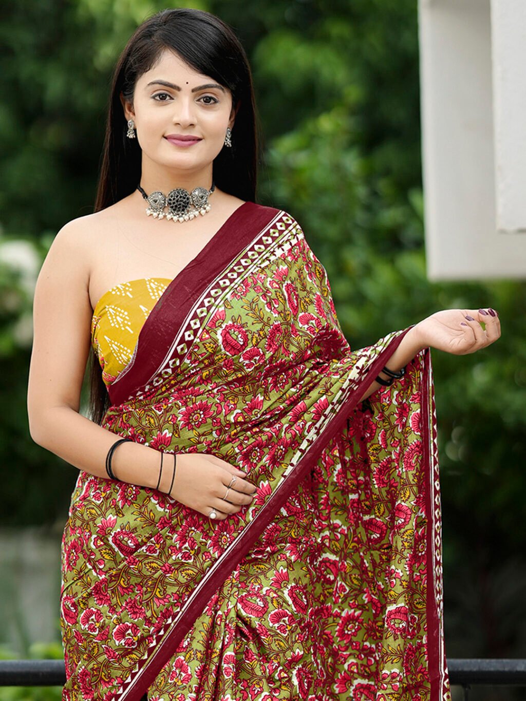 Olive Cotton Saree - Image 4
