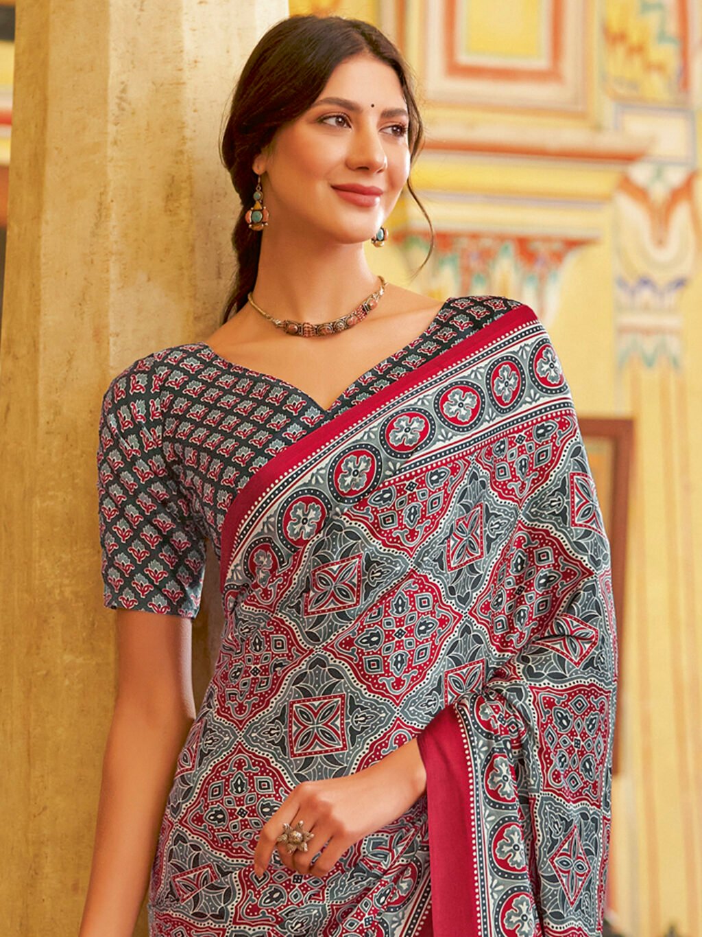 Get the best saree manufacturer