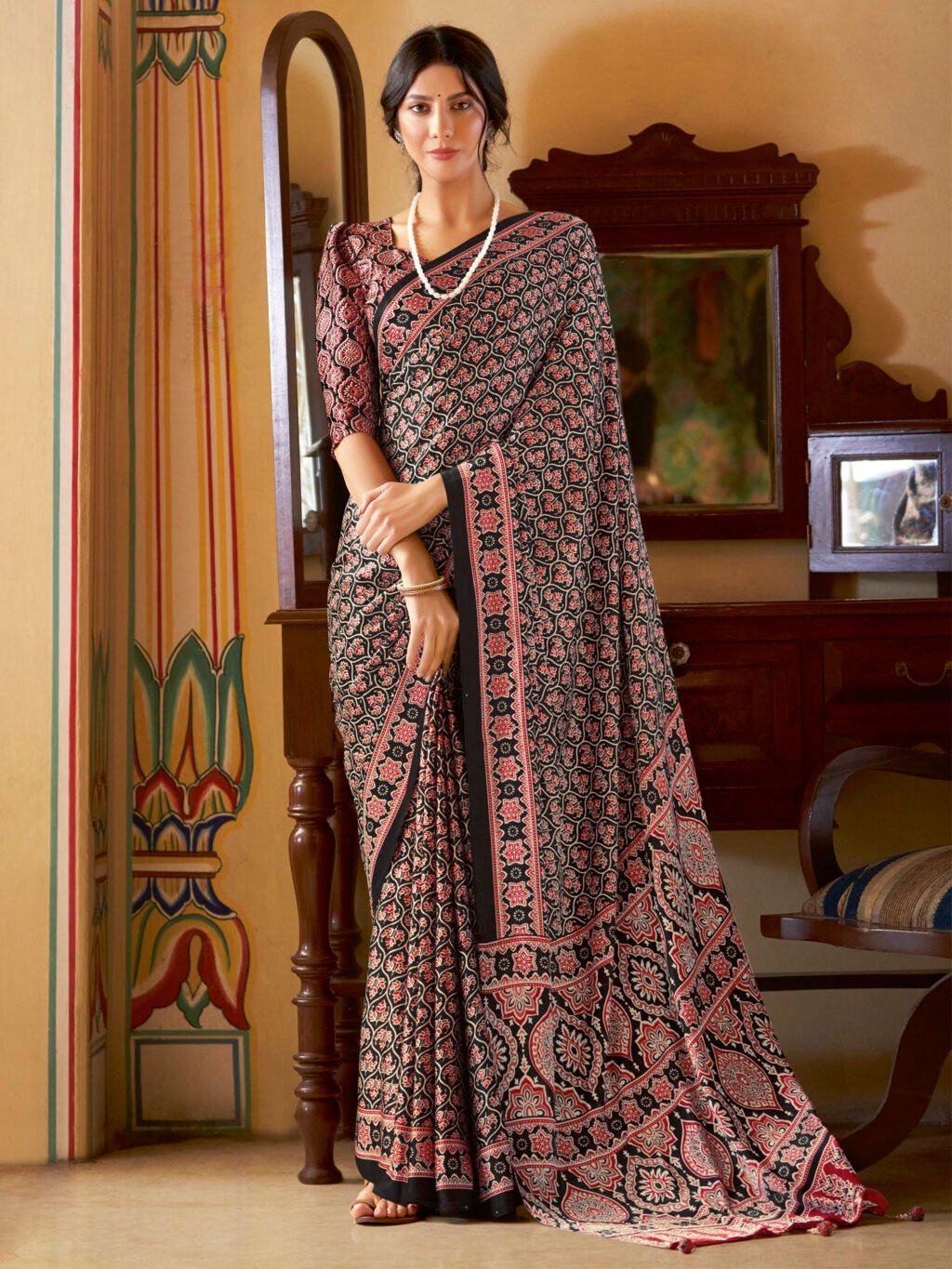 Image of Black Saree