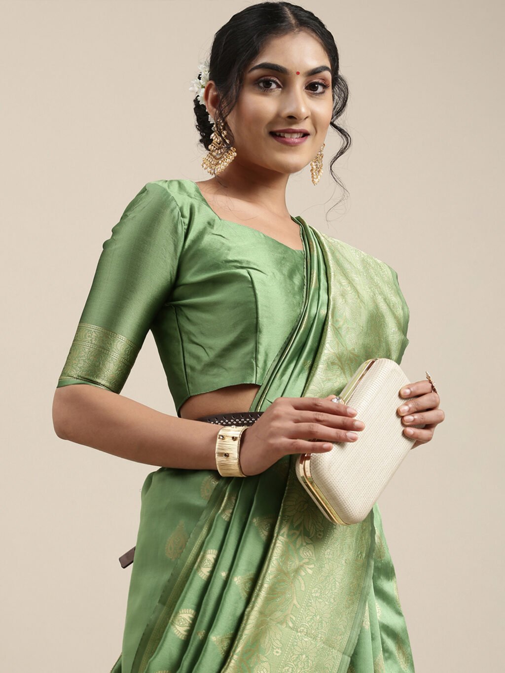 Green Silk Saree - Image 4