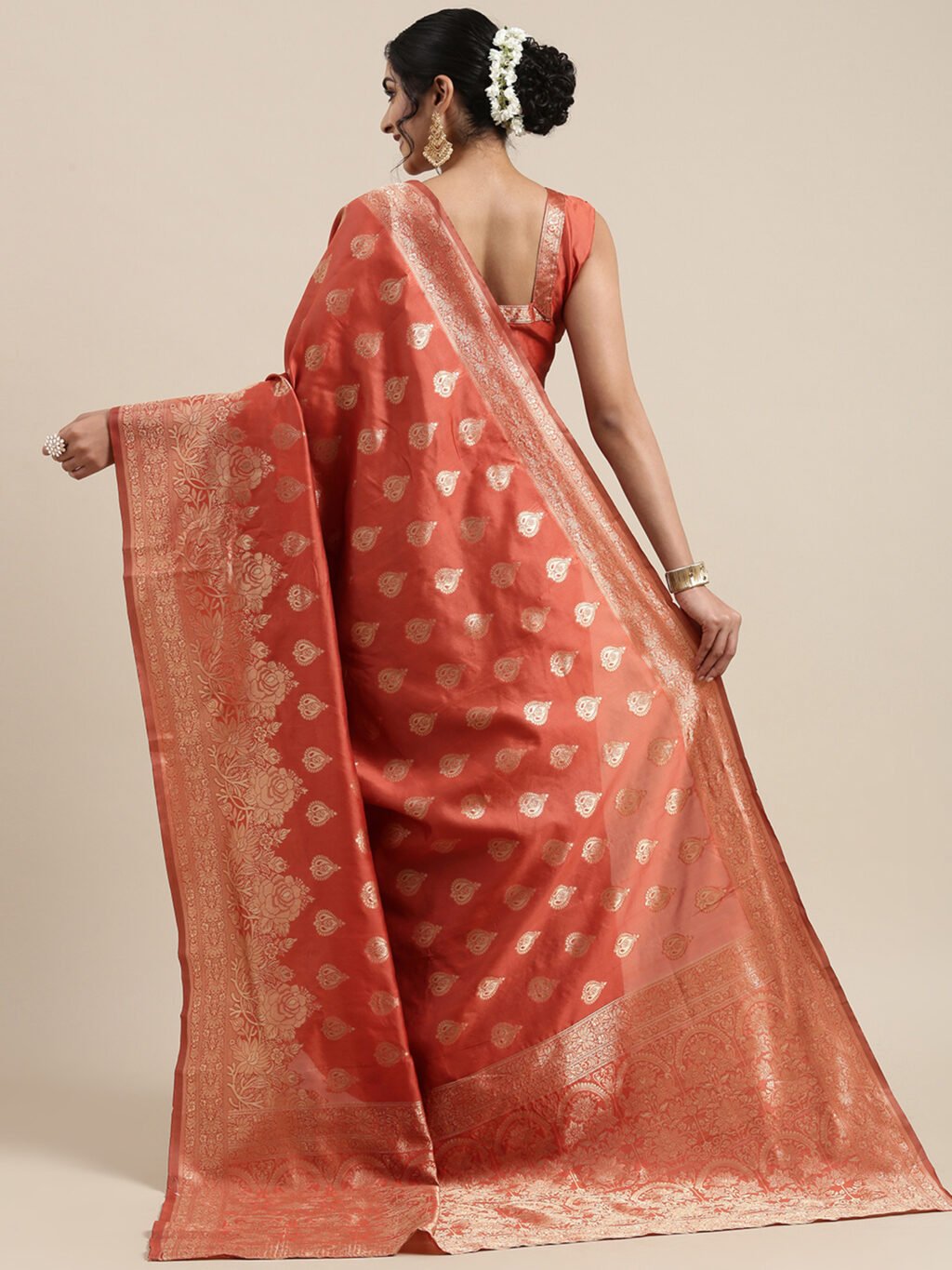 showcasing the beauty and craftsmanship of Traditional Saree.