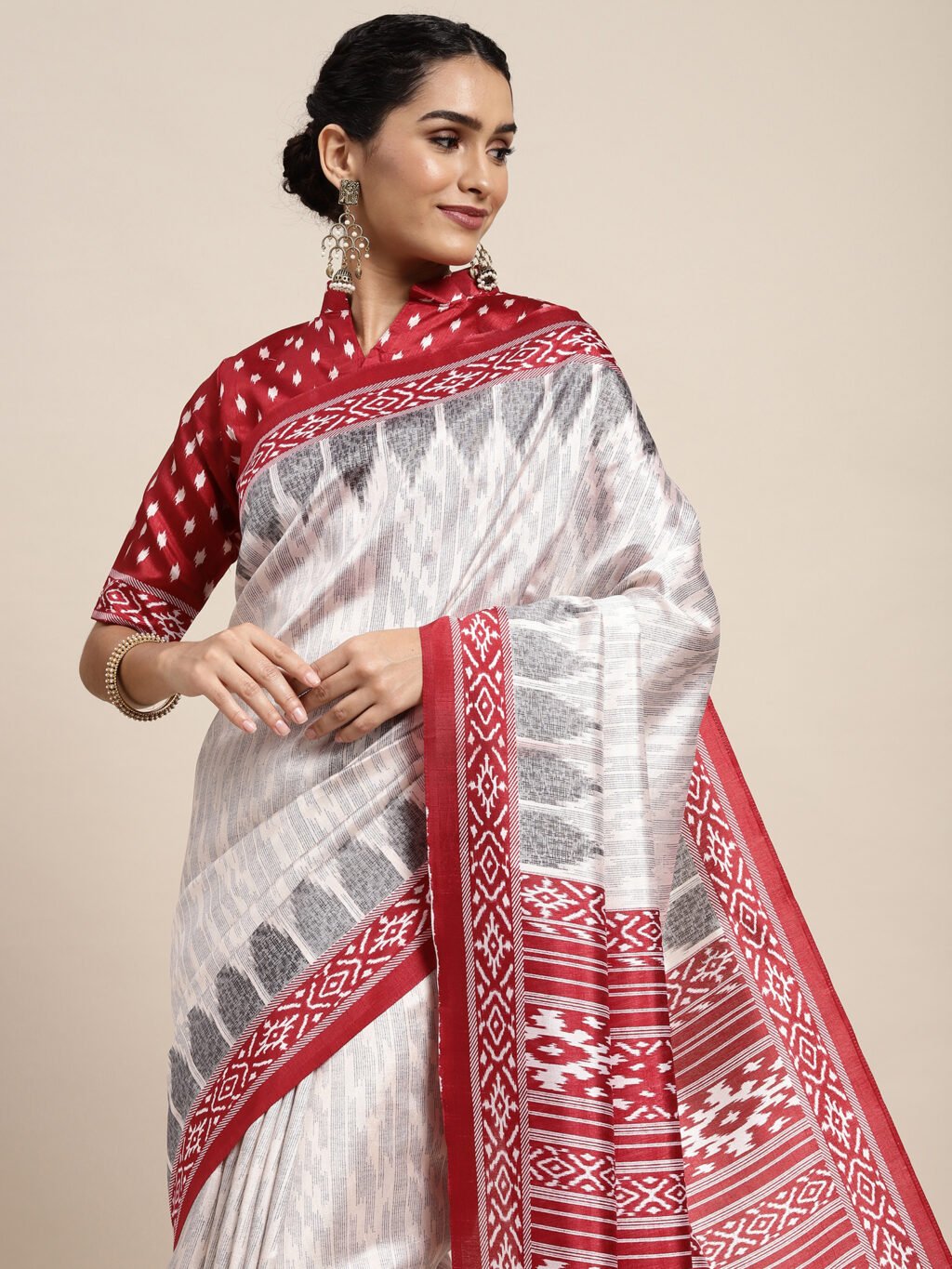 Off White Silk Saree - Image 4