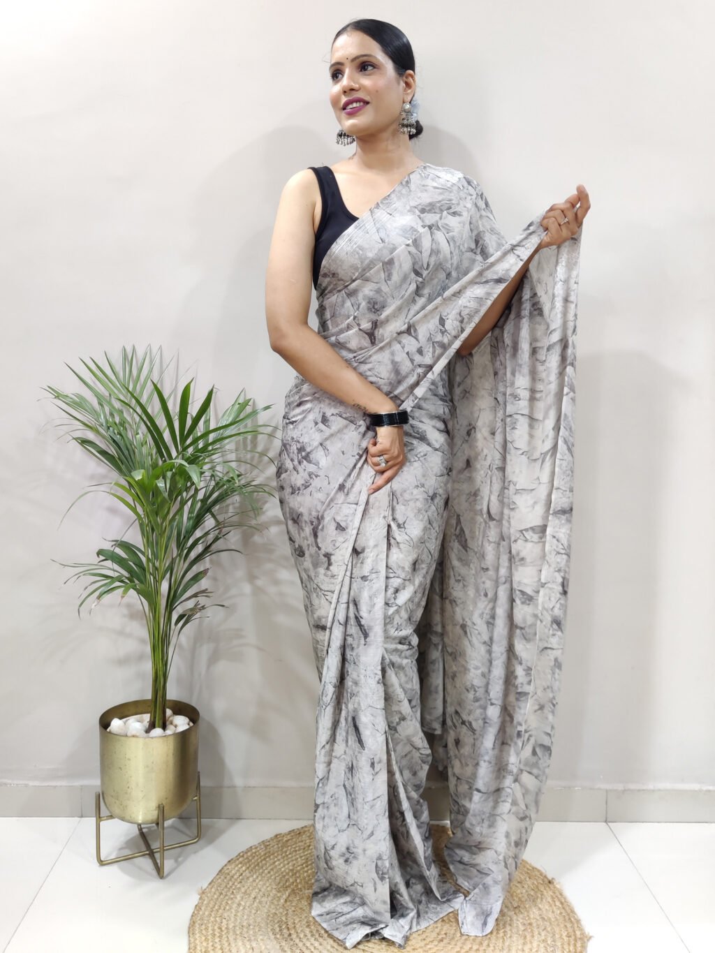 Get the best party wear saree