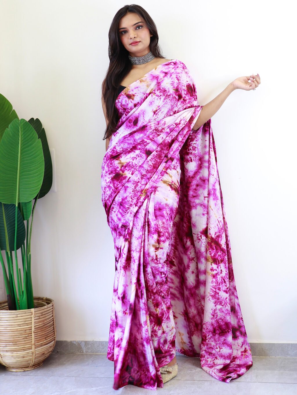 Image of Magenta Chiffon Saree