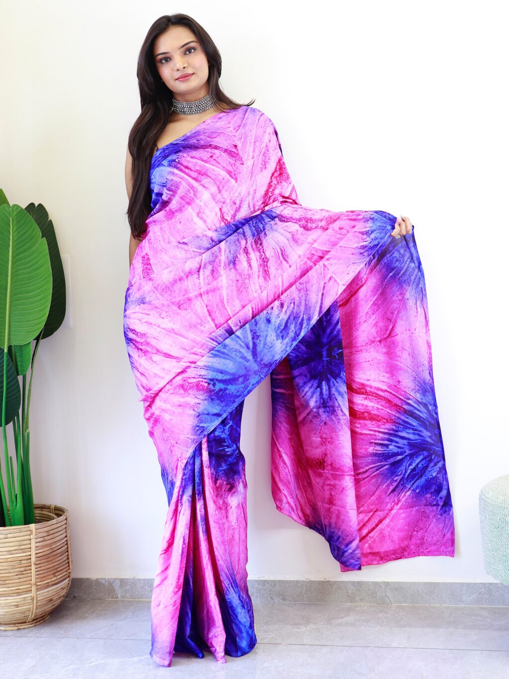 Image of Pink Chiffon Saree