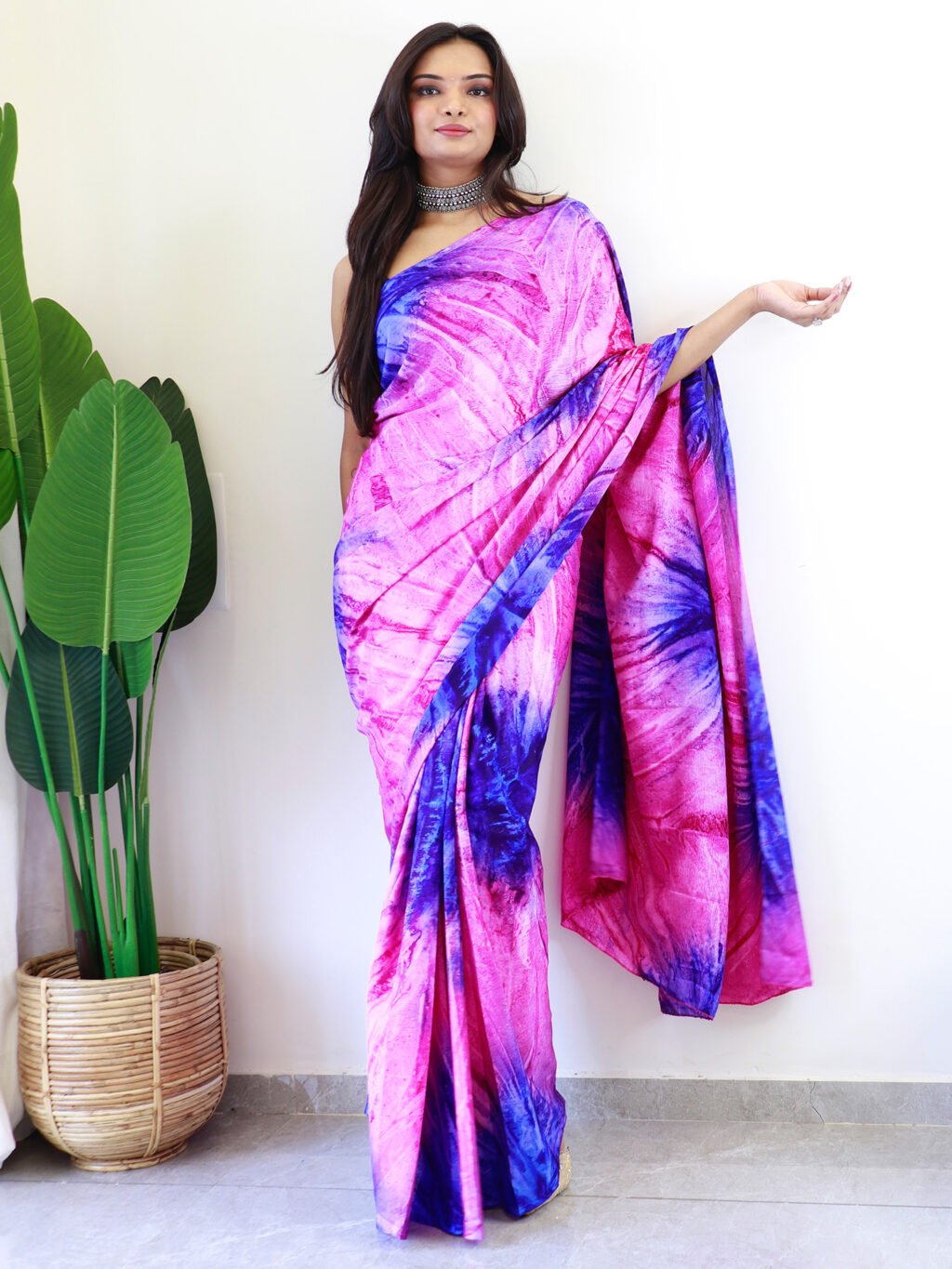 Pink Chiffon Saree - Image 3