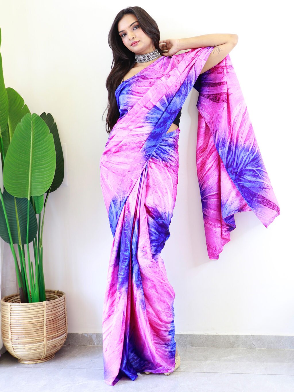 Pink Chiffon Saree - Image 4