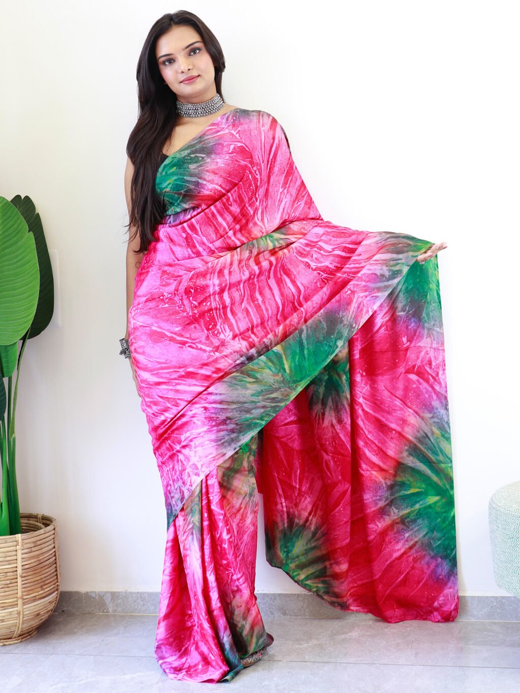 Image of Pink Chiffon Saree