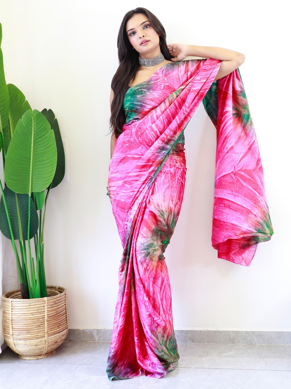 Pink Chiffon Saree - Image 4