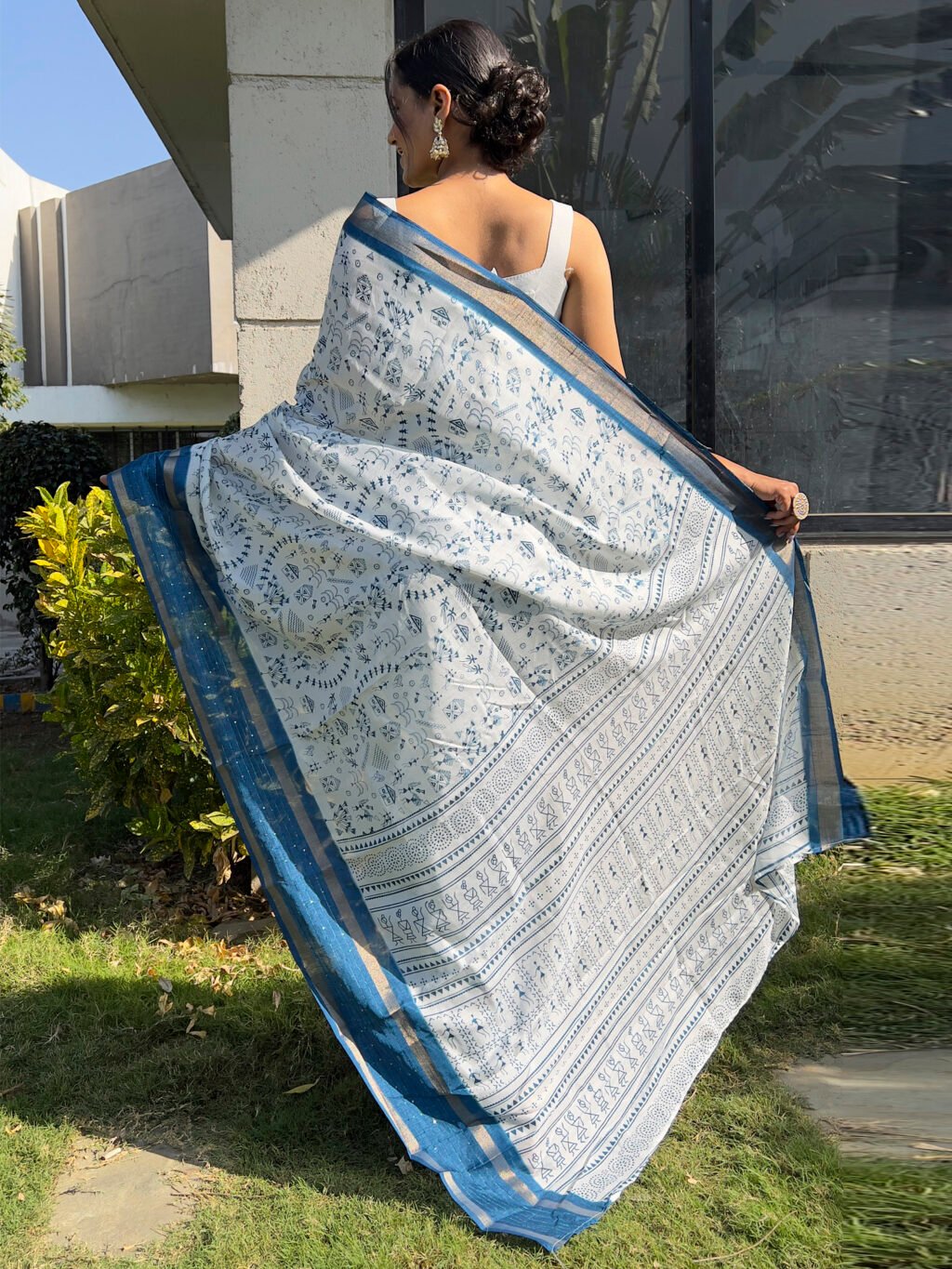 showcasing the beauty and craftsmanship of Traditional Saree.
