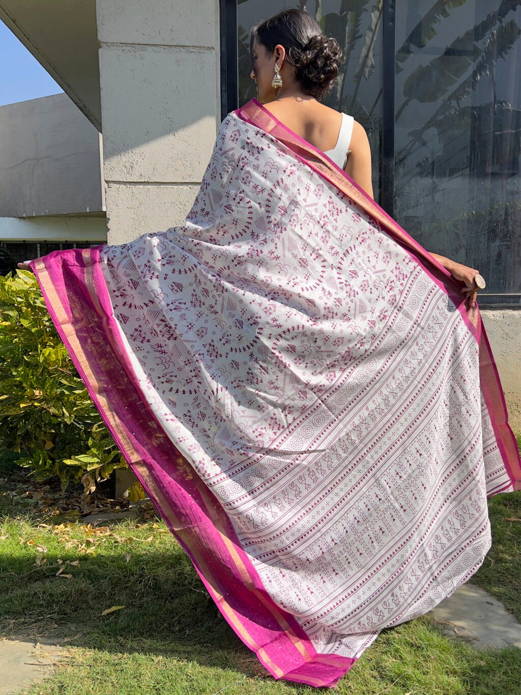 showcasing the beauty and craftsmanship of Party Wear Saree.