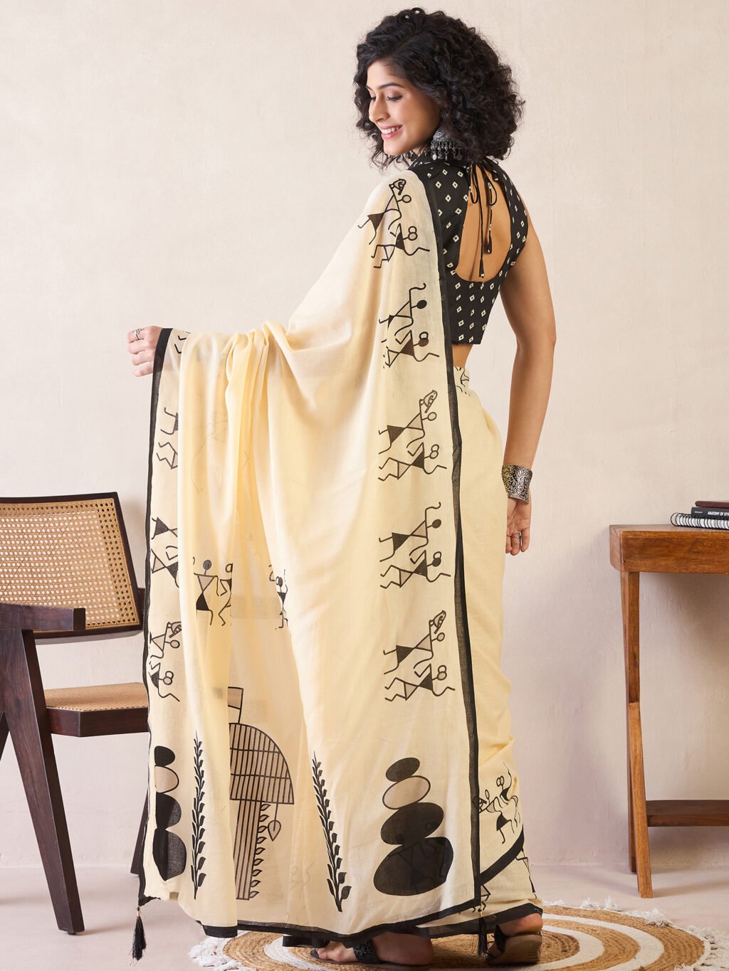 showcasing the beauty and craftsmanship of Traditional Saree.