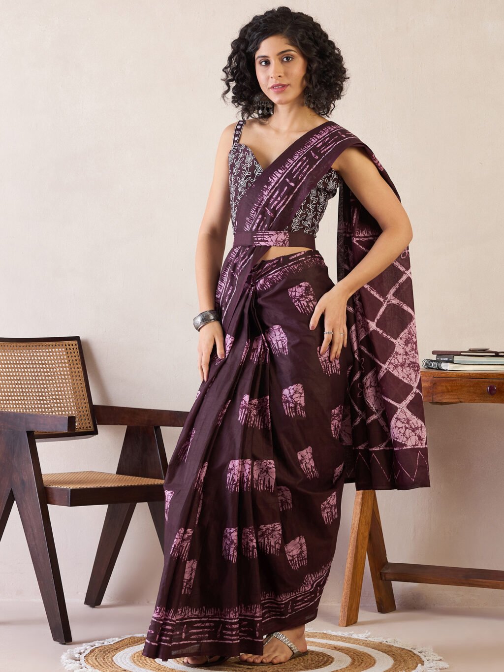 Burgundy Cotton Saree - Image 3