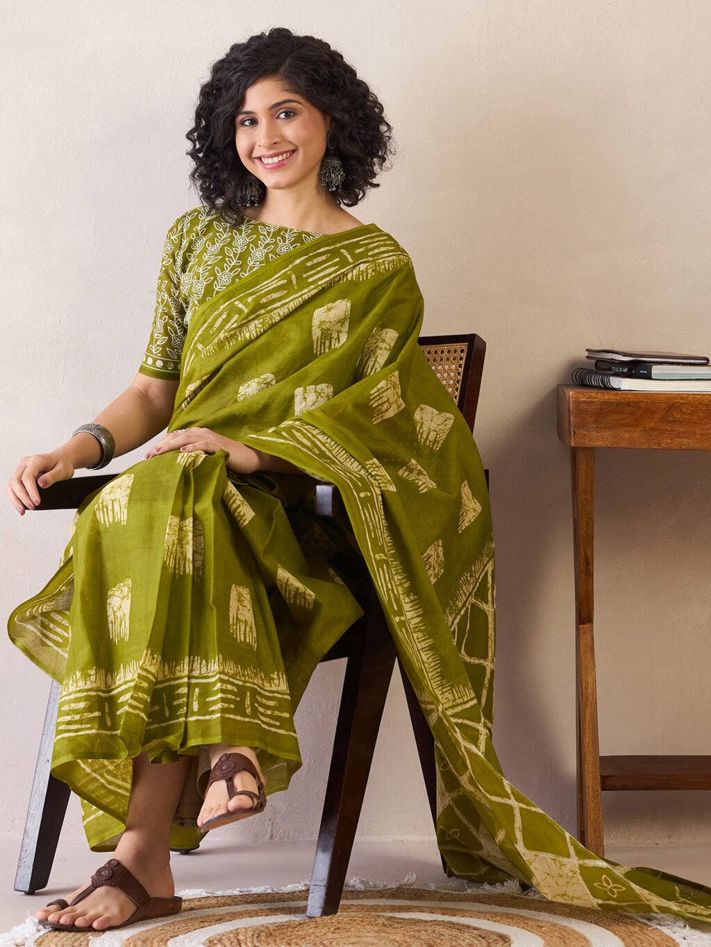 Olive Cotton Saree - Image 4