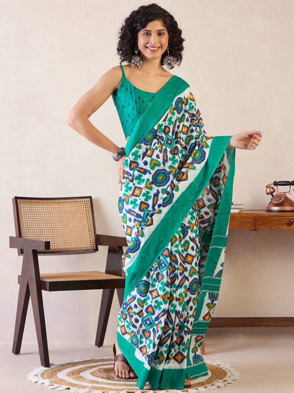 Image of White Cotton Saree