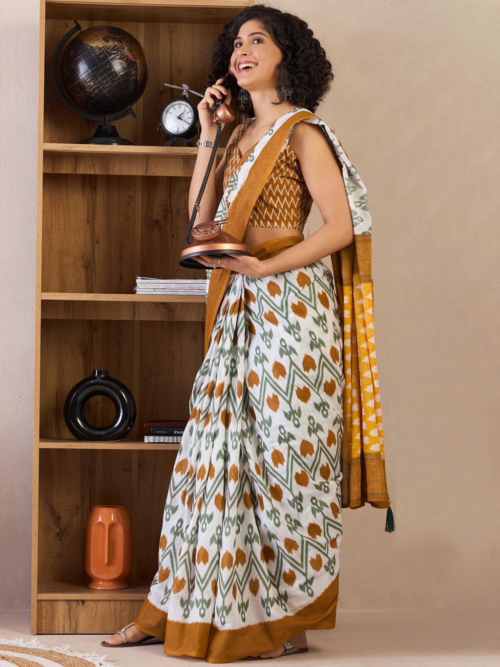 Get the best saree shops in Chandni Chowk