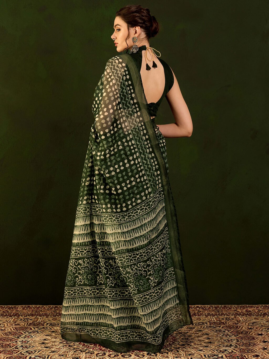showcasing the beauty and craftsmanship of Traditional Saree.