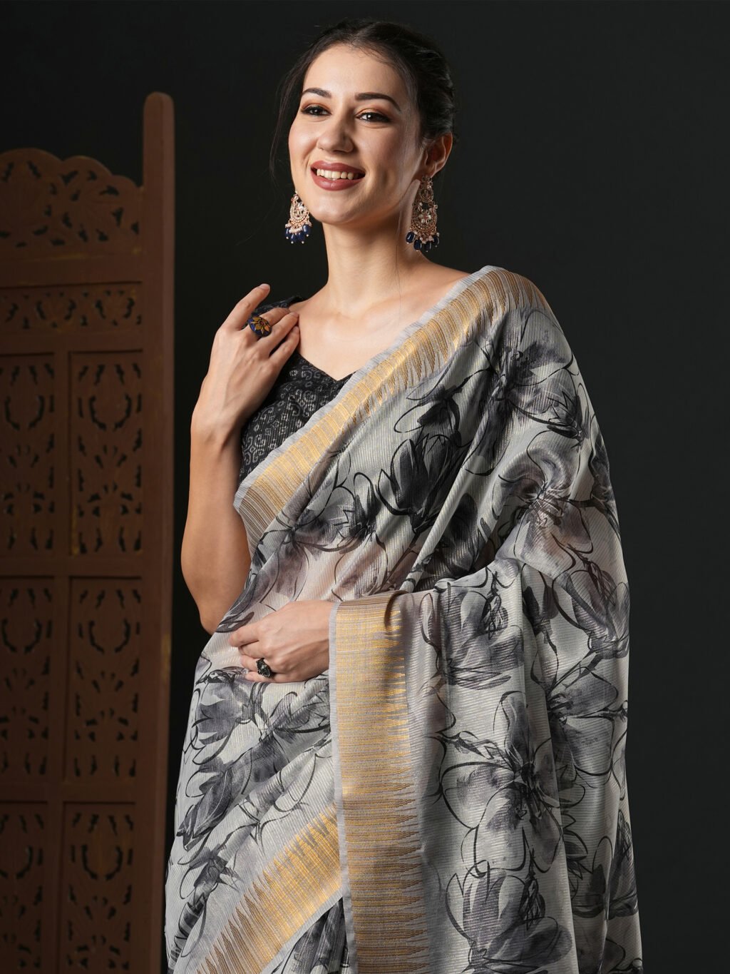 Grey Saree - Image 4