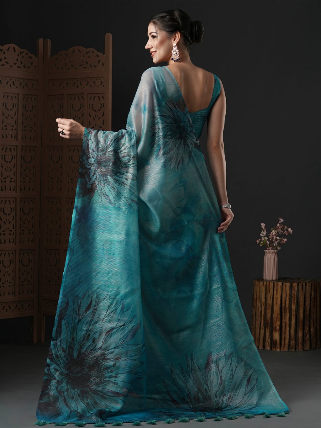showcasing the beauty and craftsmanship of Traditional Saree.