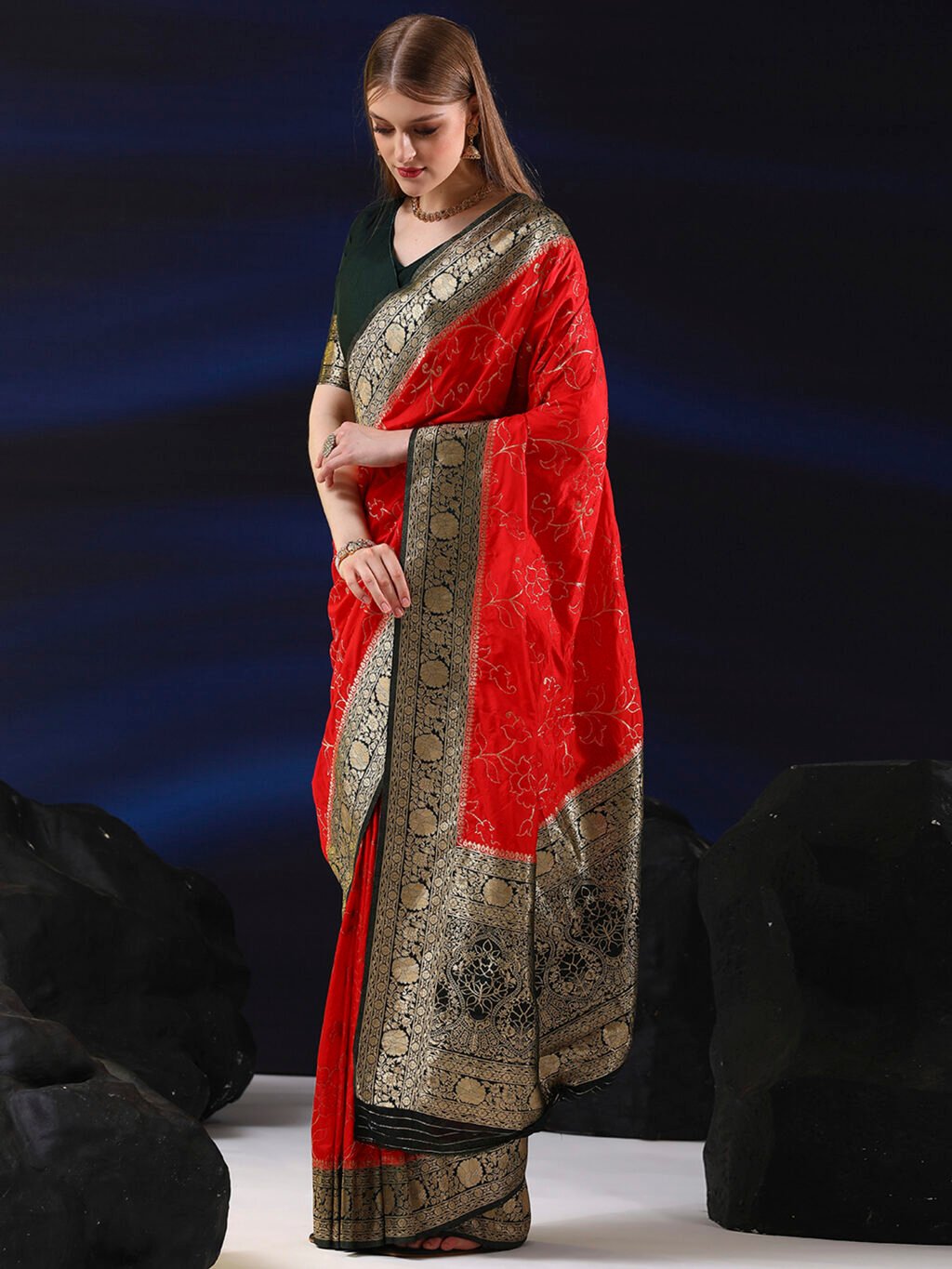 Red Silk Saree - Image 3