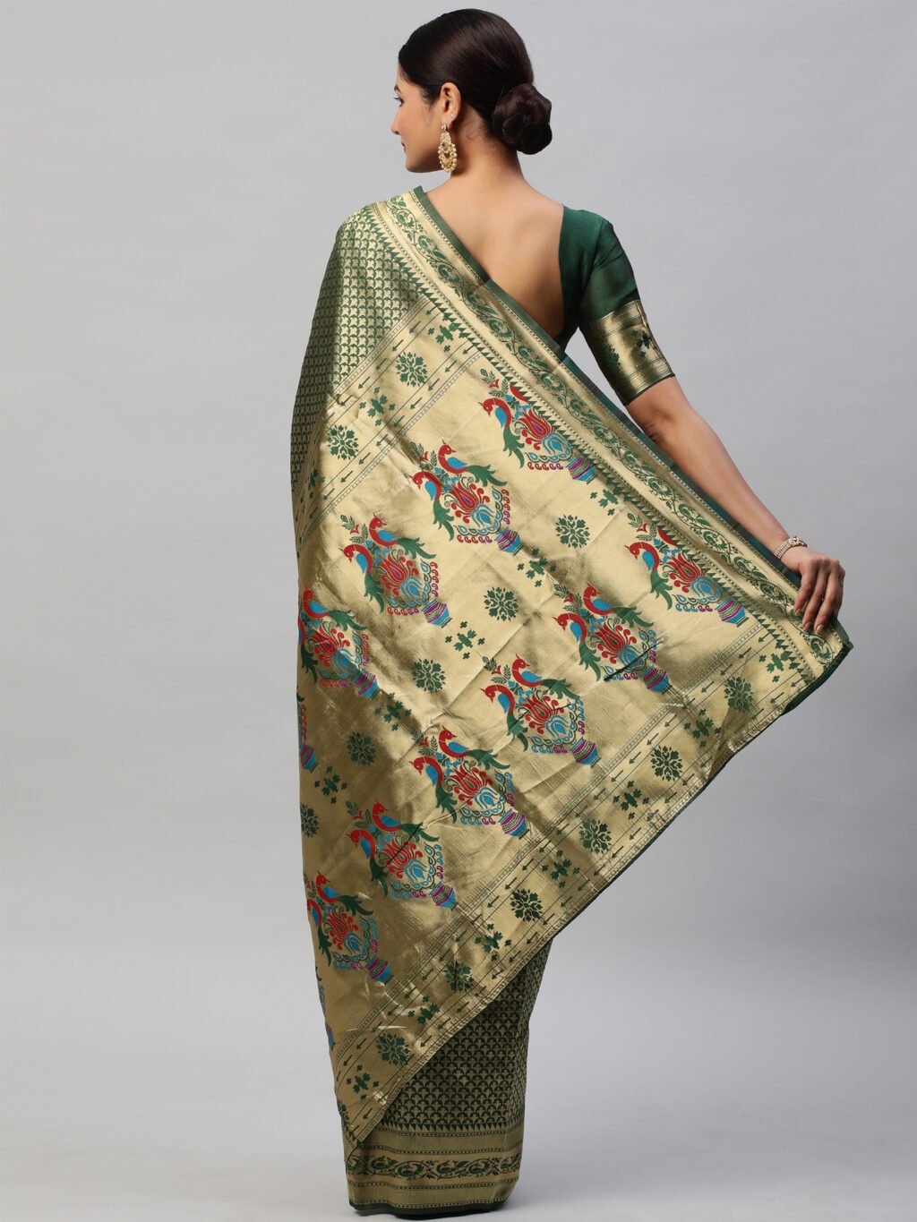 Get the best best saree