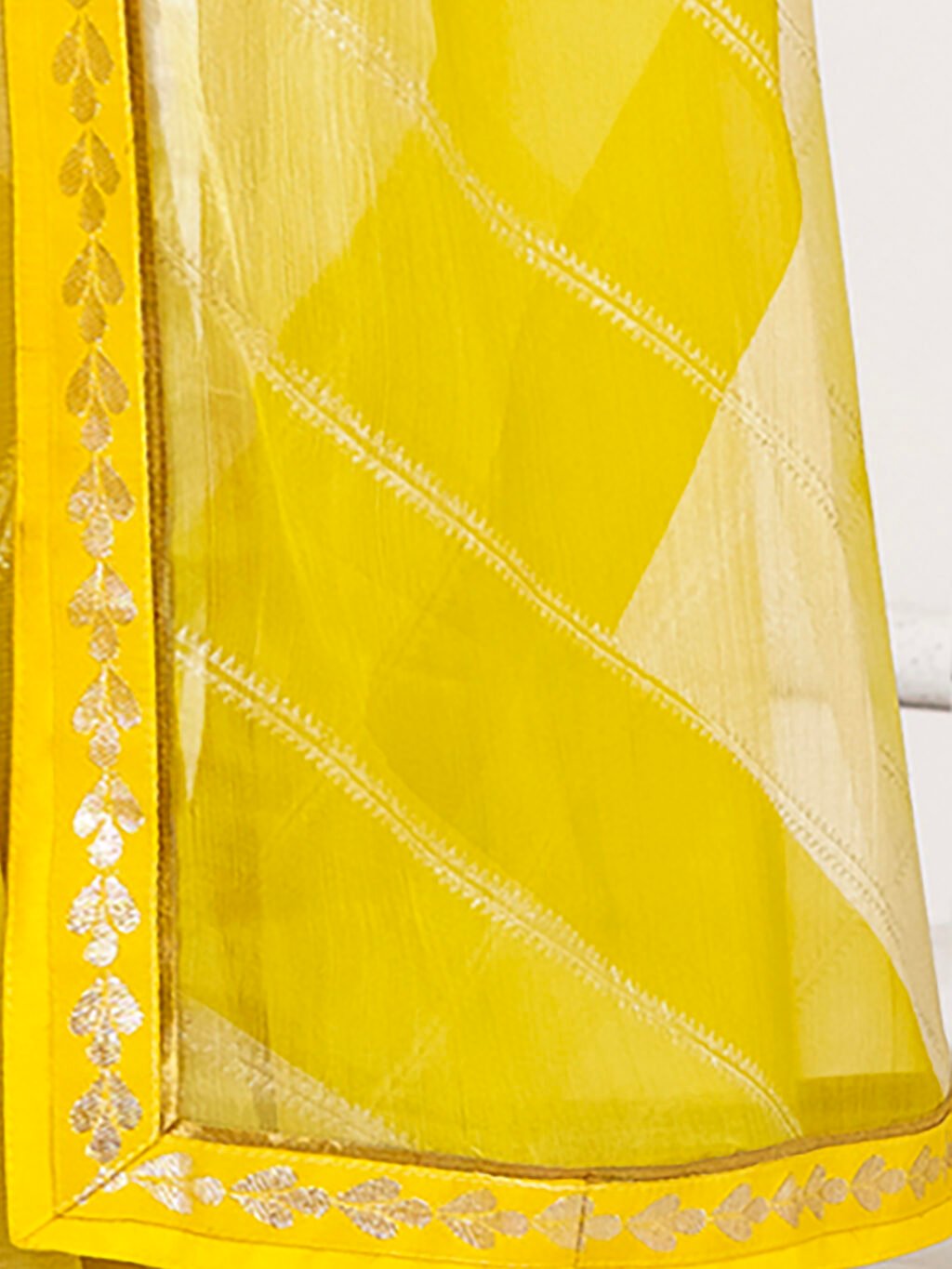 Yellow Chiffon Saree - Image 4